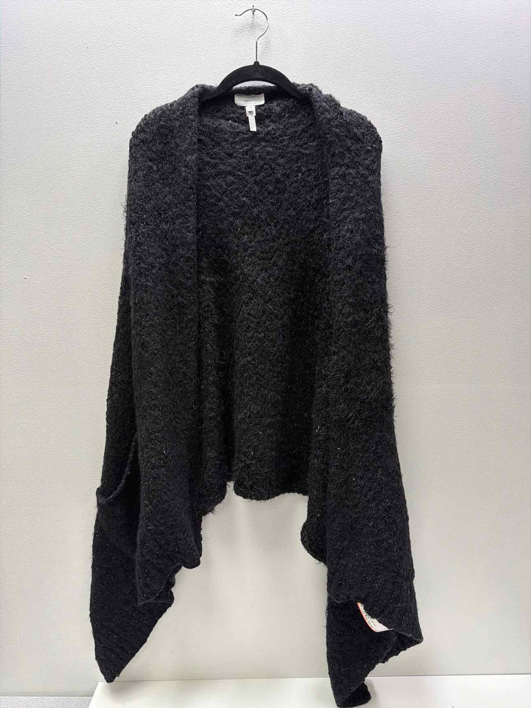 SOMA Size One Size Shawl