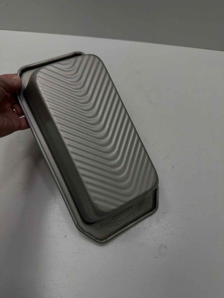 American Bakeware classics loaf pan