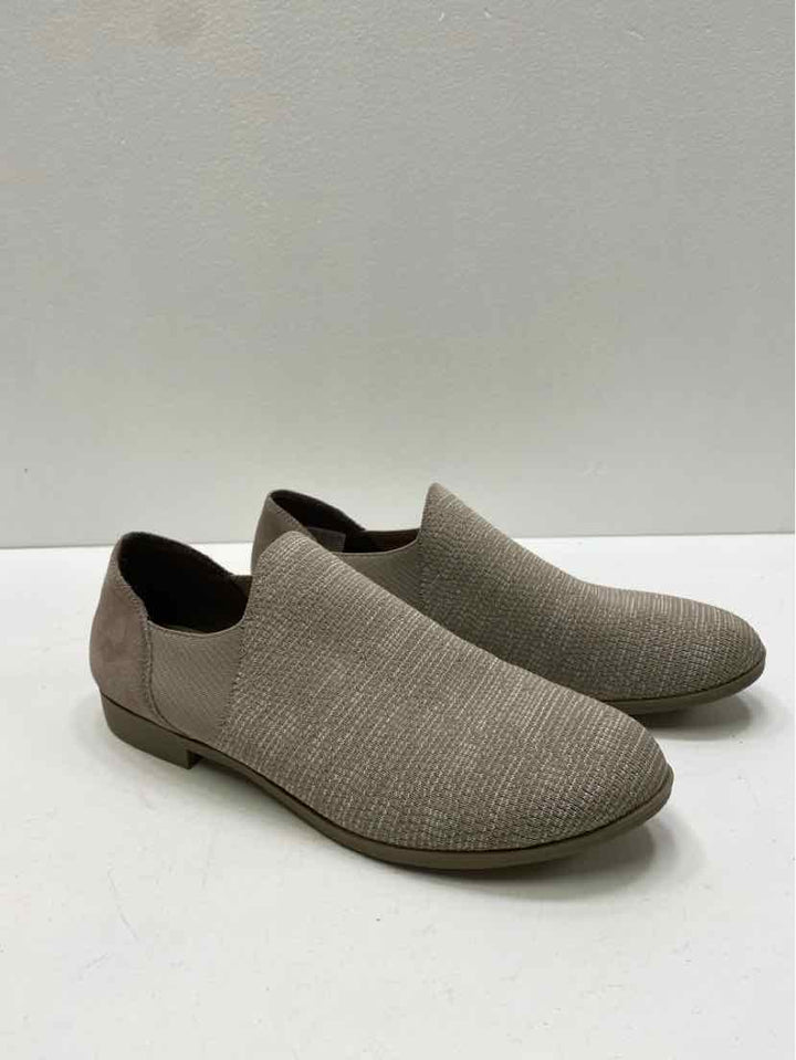 Skechers 9.5 slip on