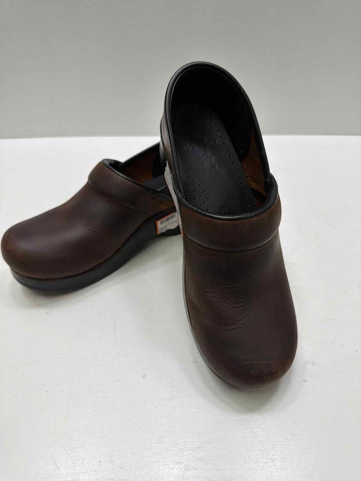 DANSKO 8 Clogs
