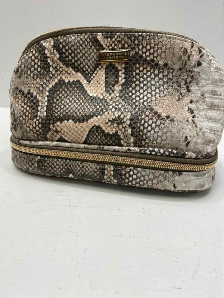 Stephanie Johnson makeup bag