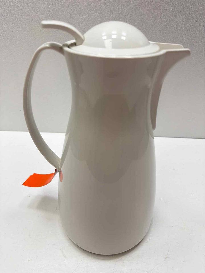 PAMPERED CHEF Carafe