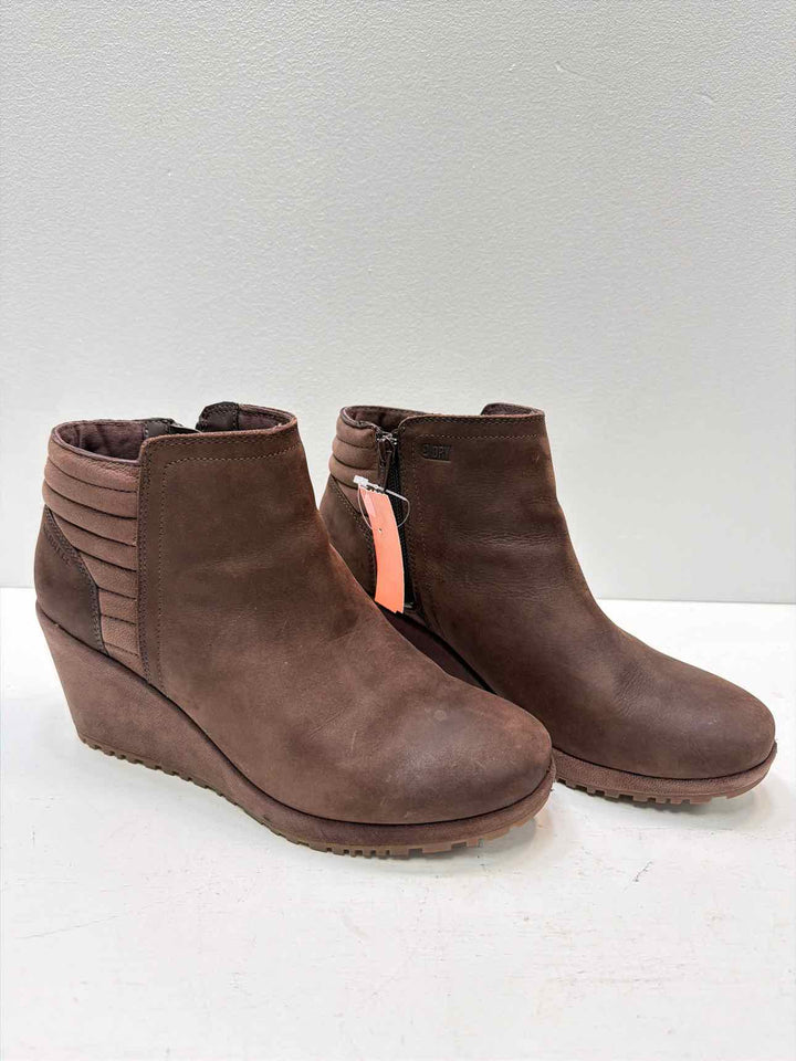 Merrell 9.5 Booties