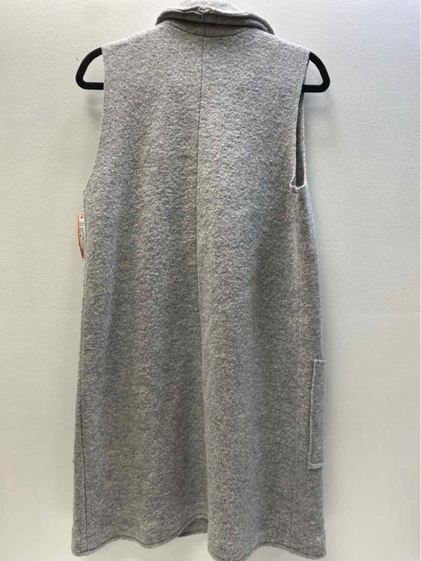 tahari Size M vest
