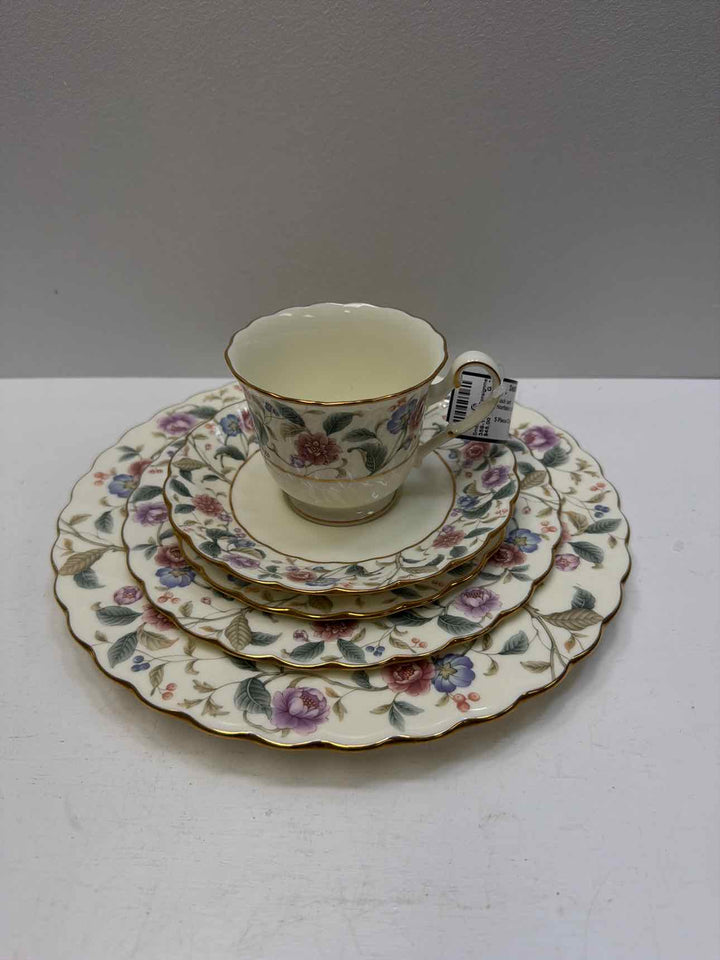 Noritake La Prada dish set