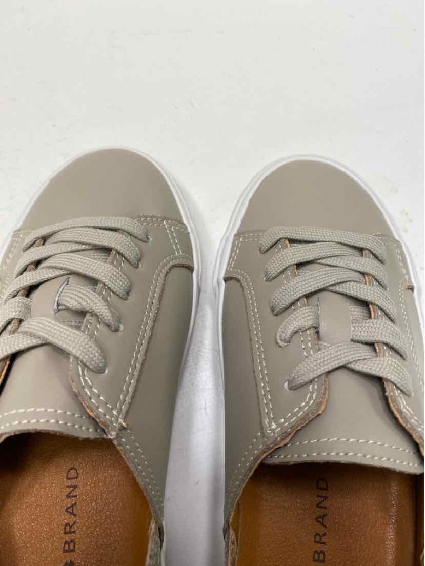Lucky Brand 6 Sneakers