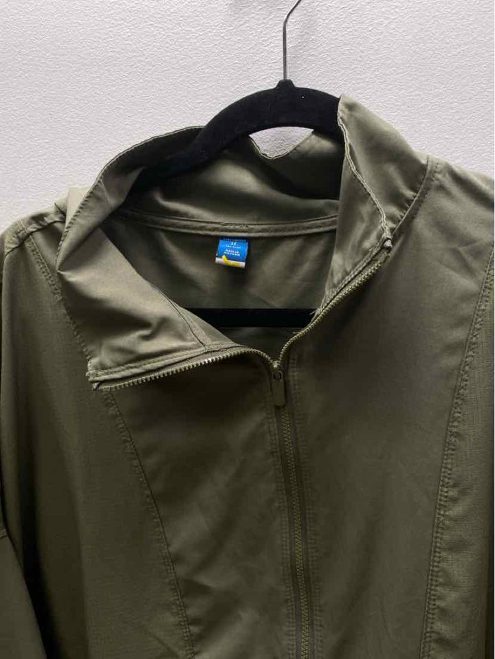 Size 2X Half Zip Pullover