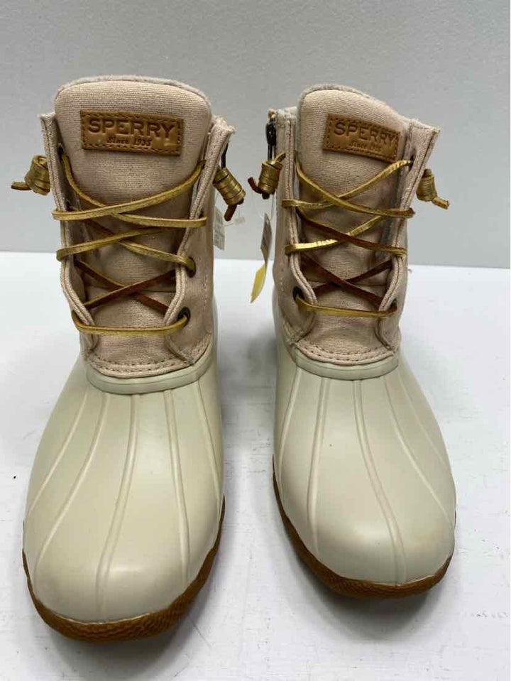 Sperry 7.5 Boots