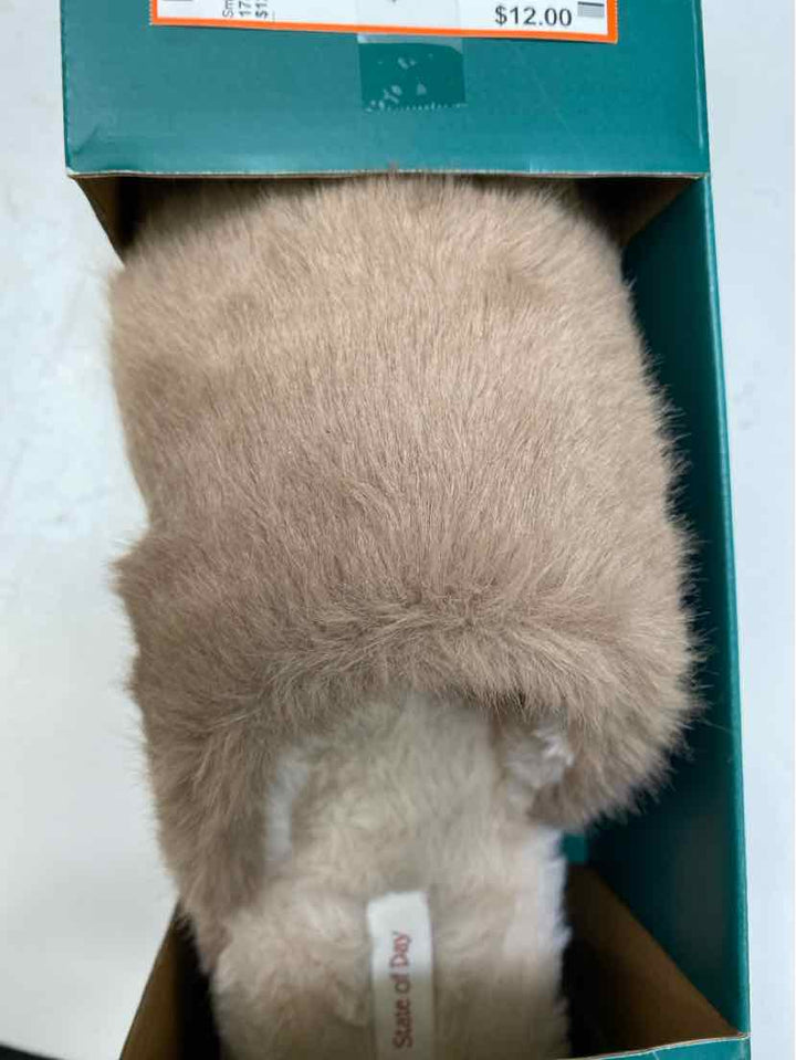 State of the Day 11/12 Slippers