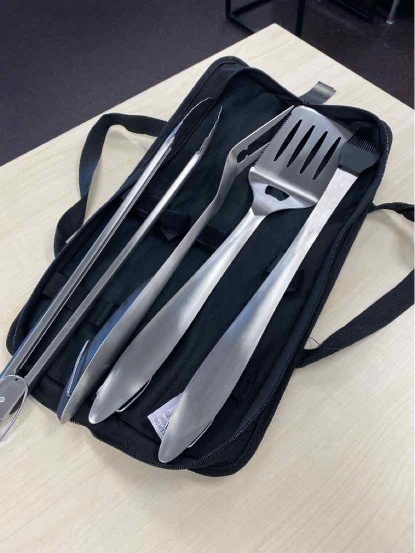 Grill accessory set