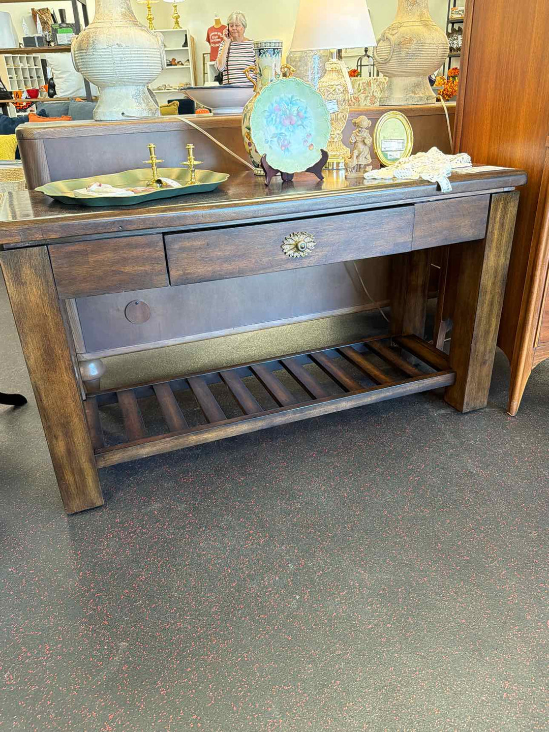 FURNITURELAND SOUTH console