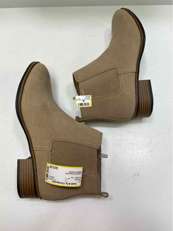 white mountain 8 Booties