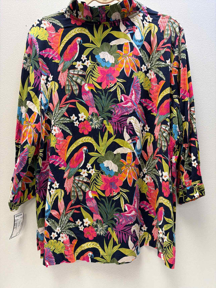 CROWN & IVY Size 1X Casual Top
