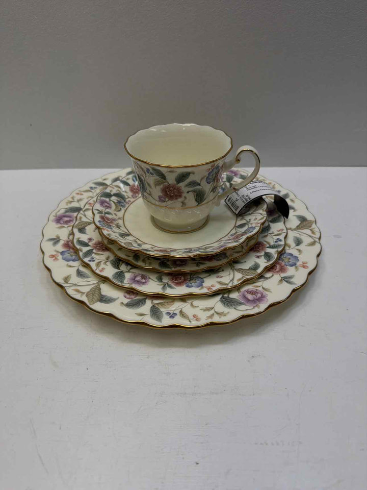 Noritake La Prada dish set