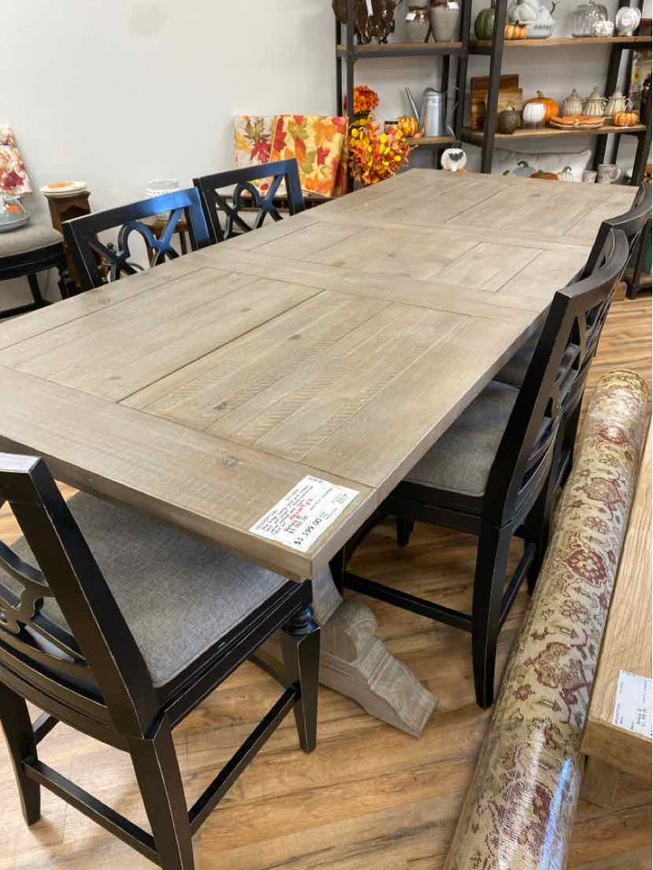 havertys Table set