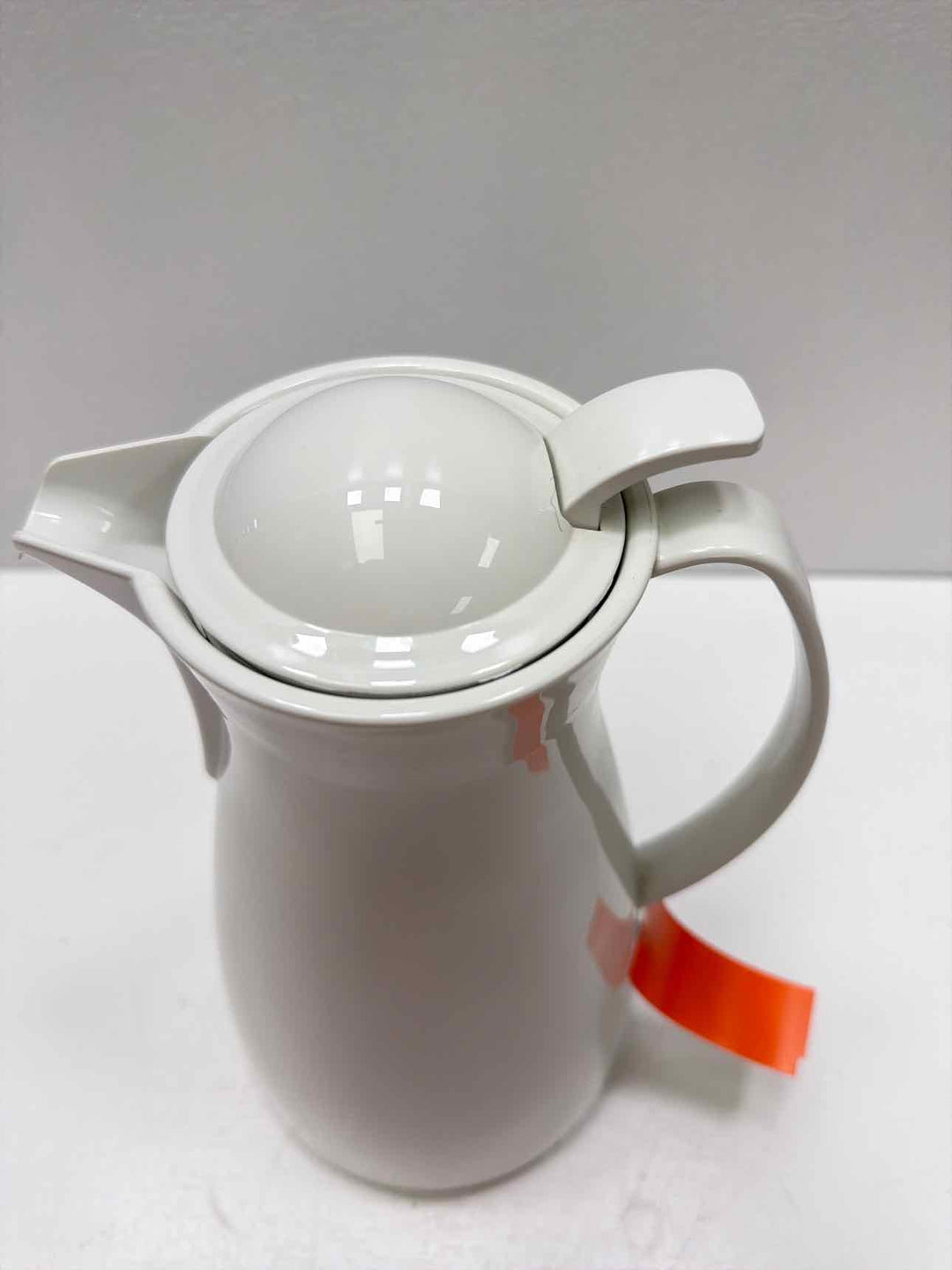 PAMPERED CHEF Carafe