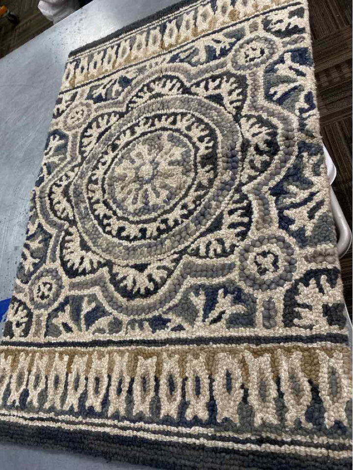 Rug
