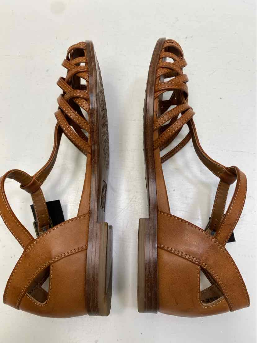 white mountain 7 Sandals