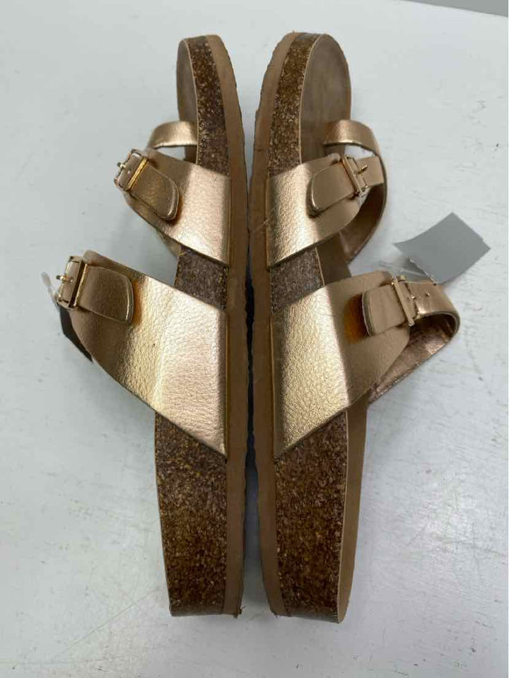 10 Sandals