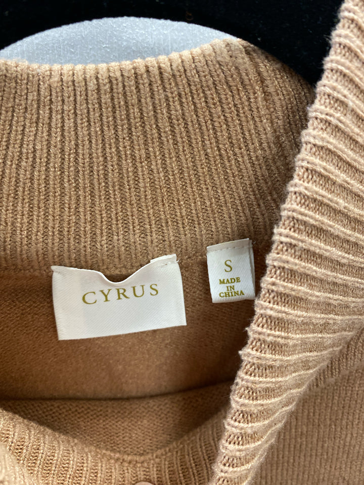 Cyrus Size S Sweater