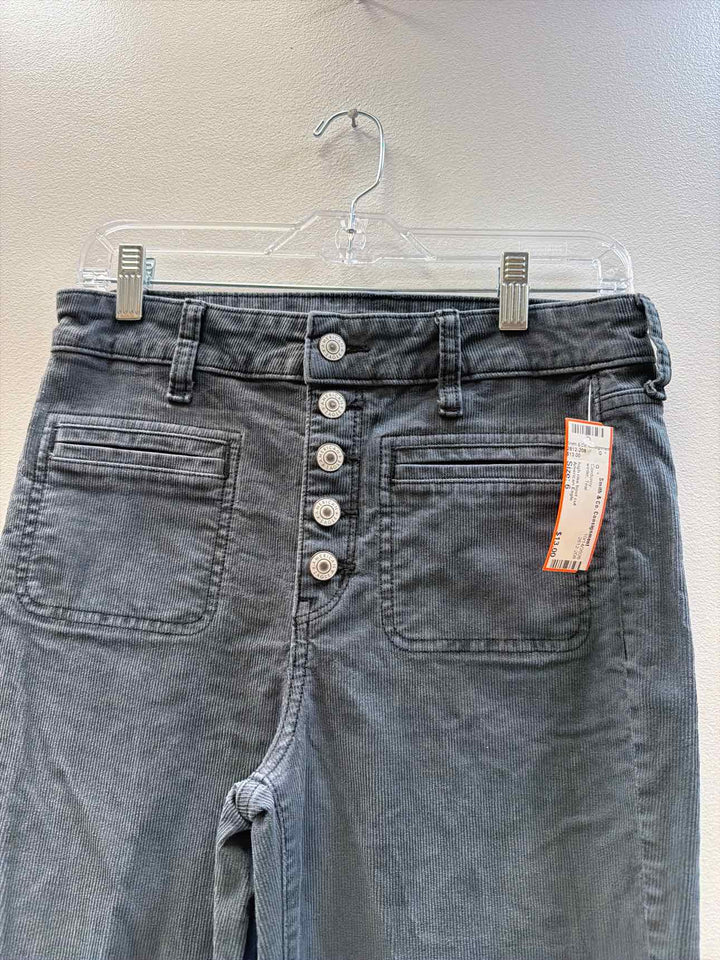 American Eagle Size 6 Corduroy