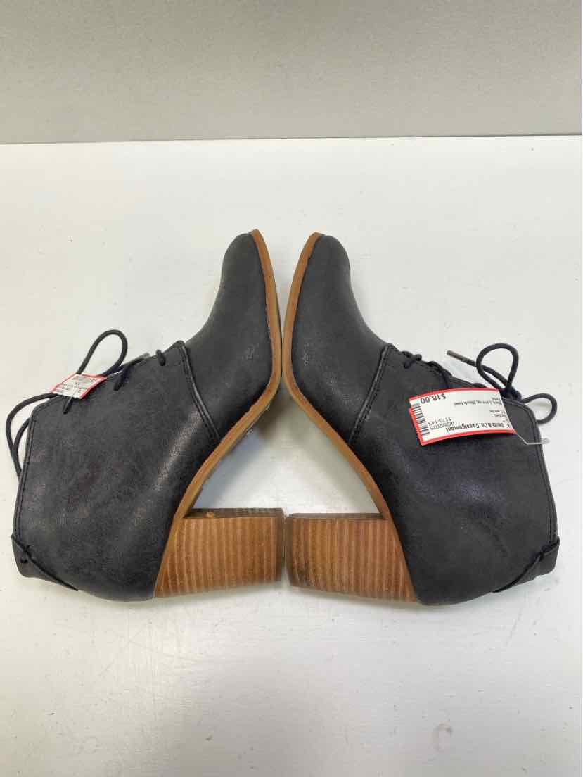 Toms 8.5 Booties