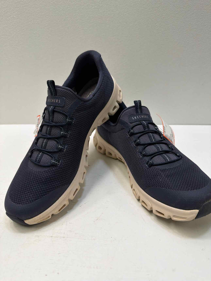 Skechers 8 slip on