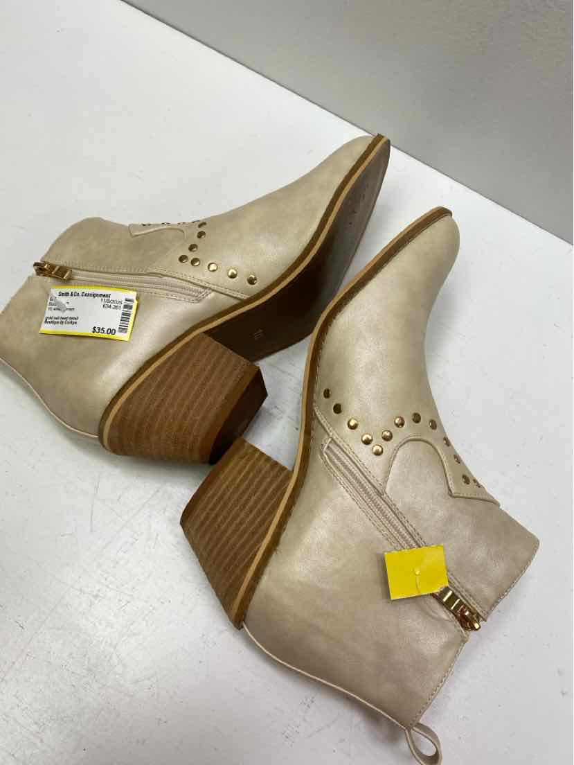 Boutique by Corkys 10 Booties