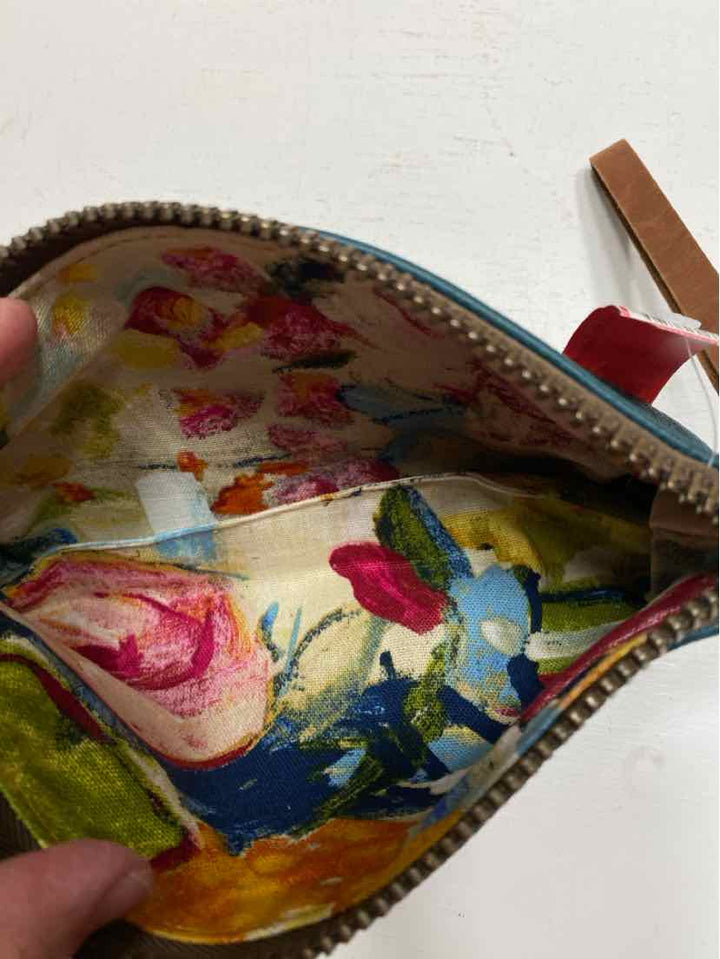 Daylin Skye Wristlet