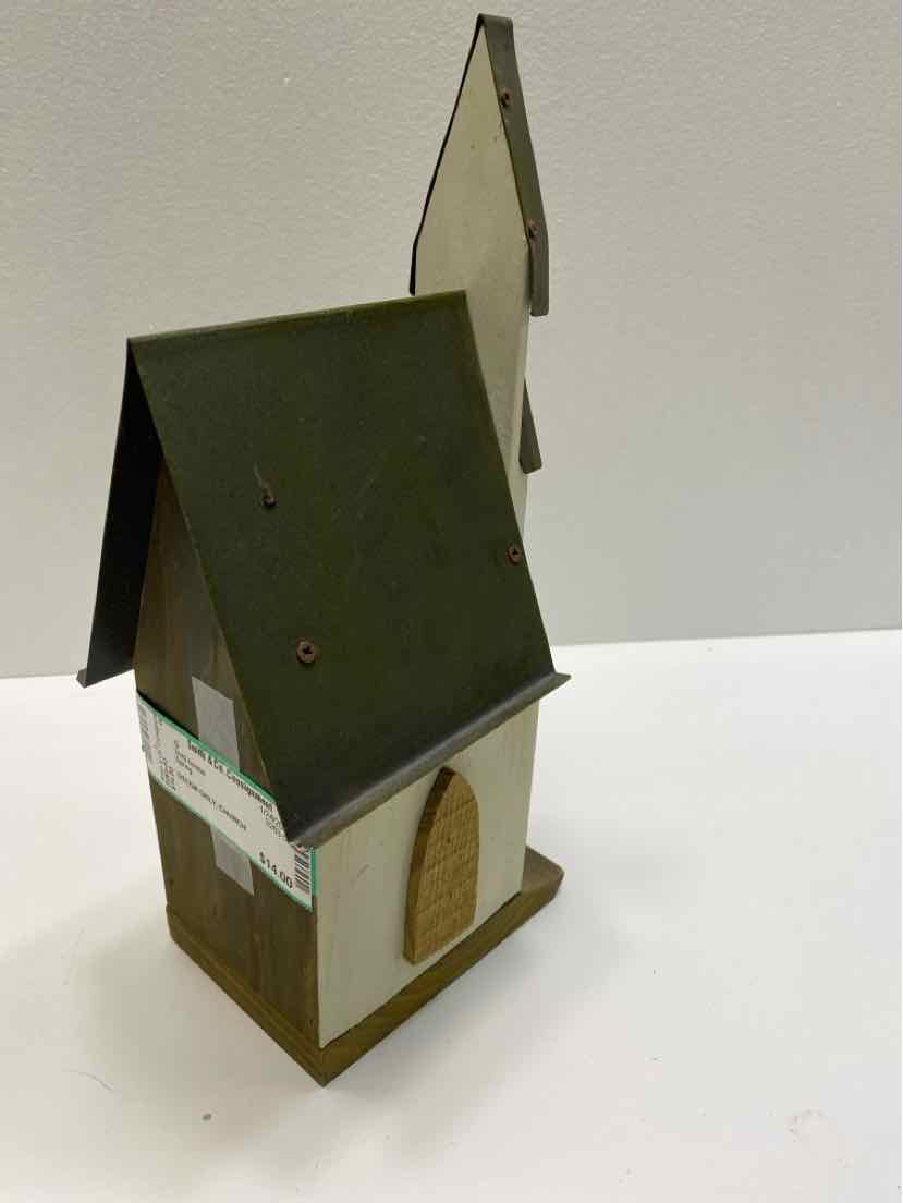 Bird house