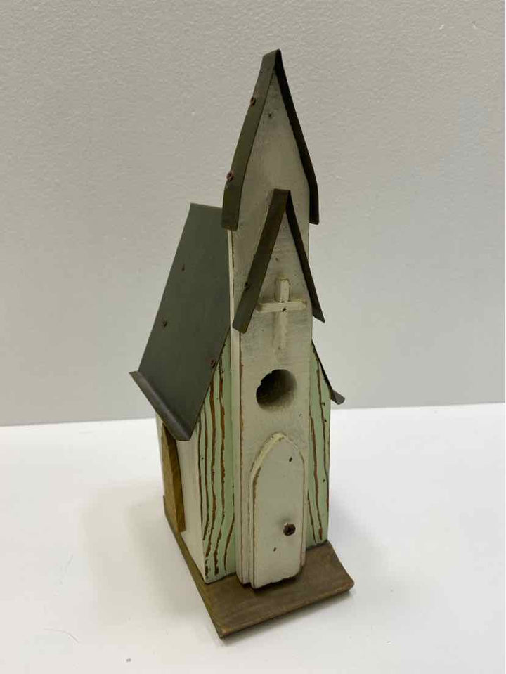 Bird house