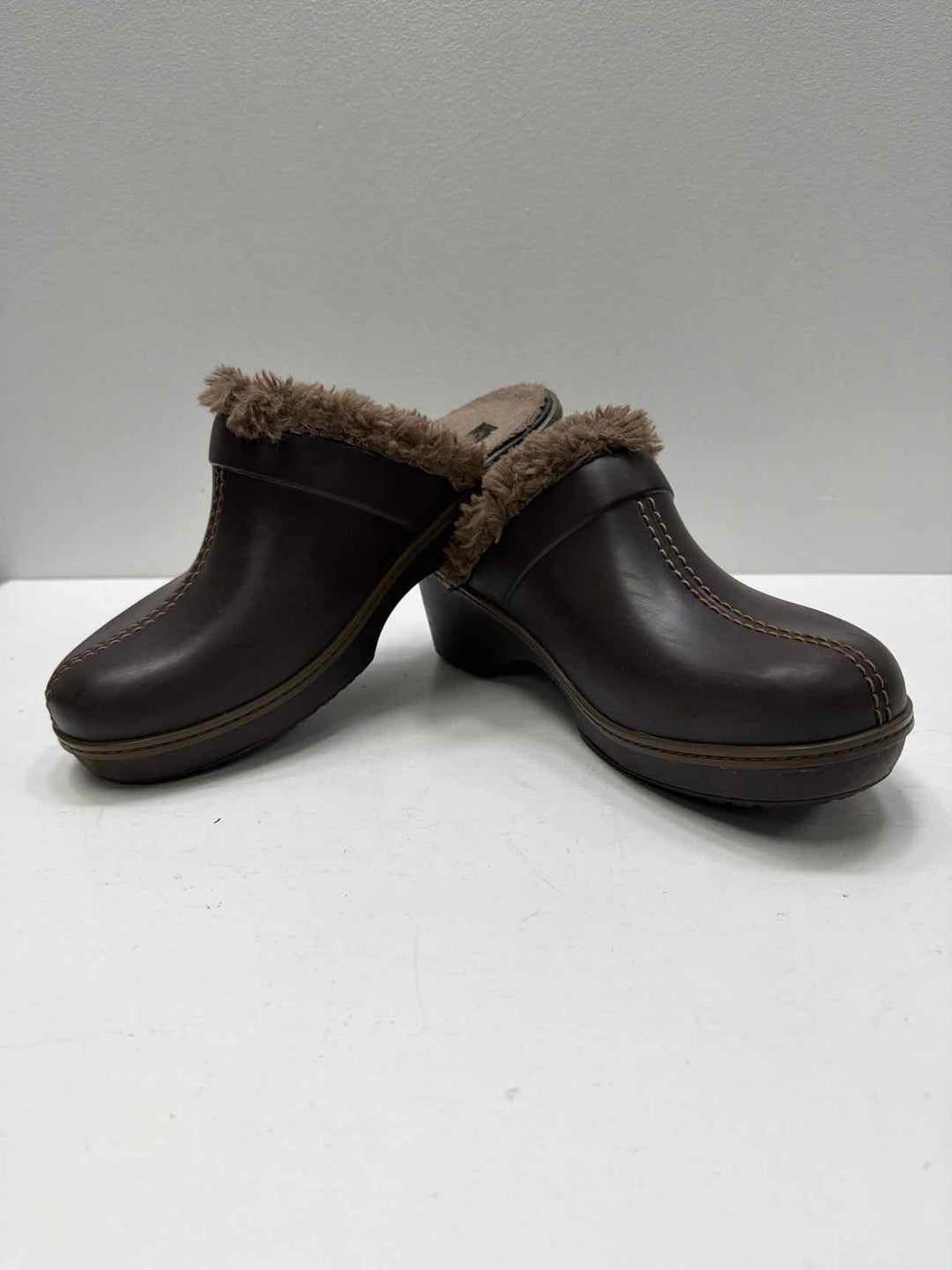 crocs 9 Clogs