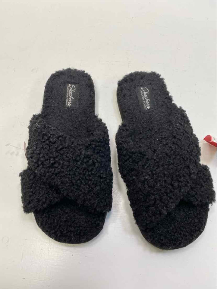 Skechers 9 Slippers