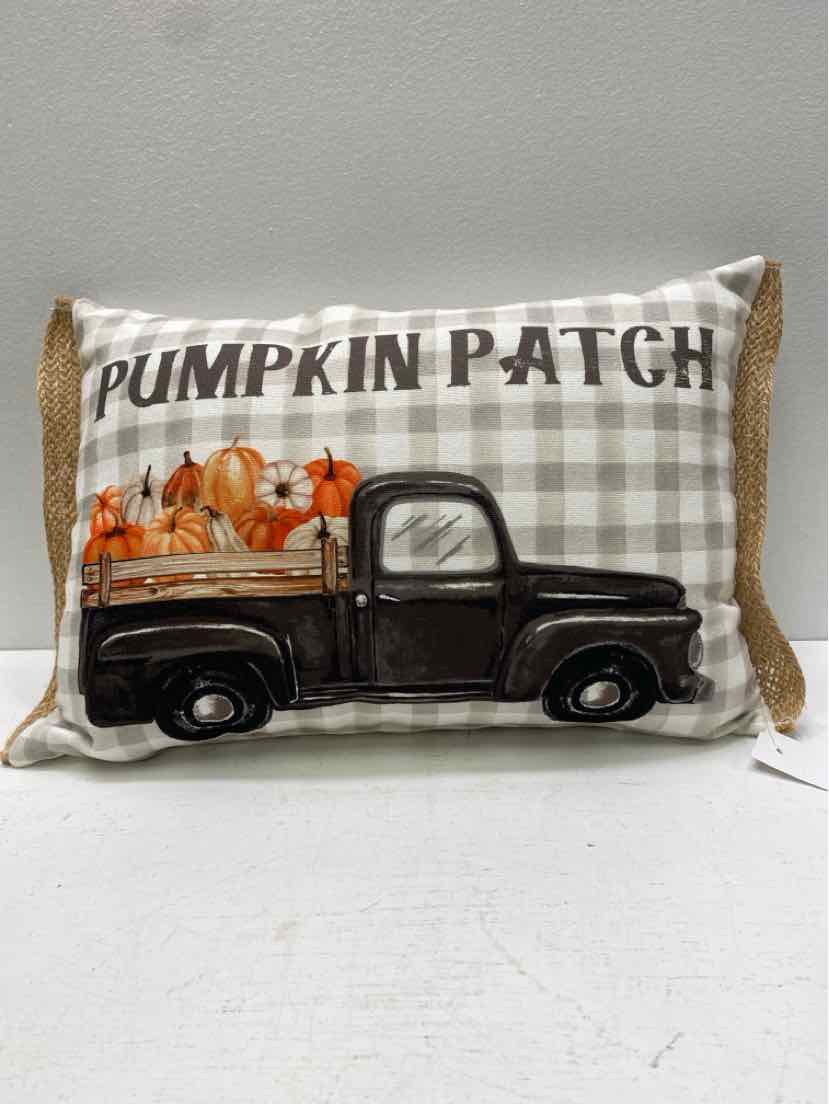 throw pillow