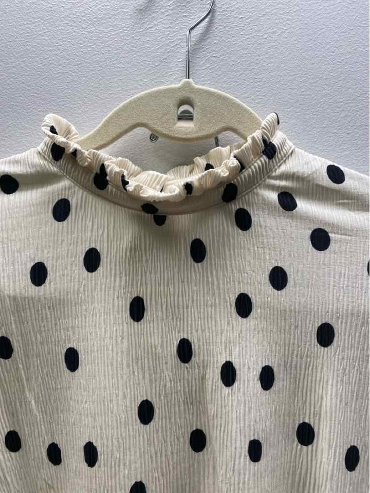 Maison d"Amelie Size M 2PC Ensemble