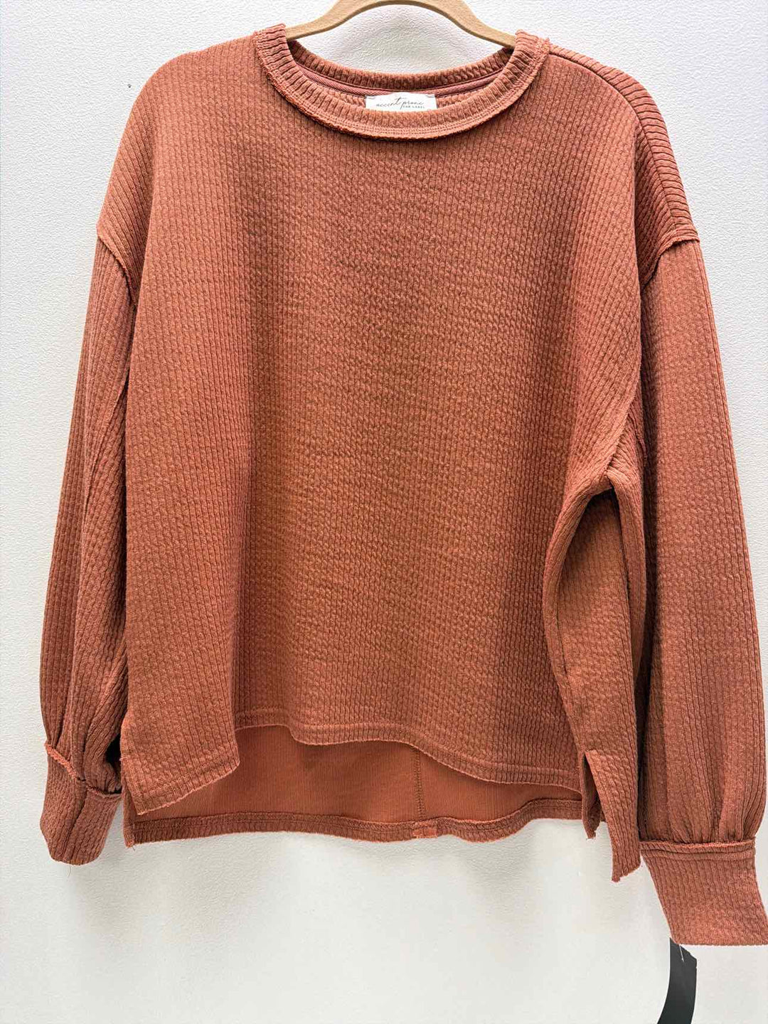 accent prone Size M Sweater