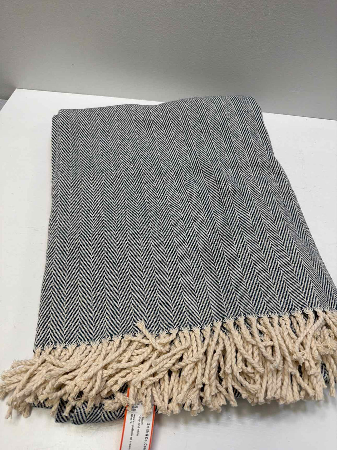 Sferra Throw