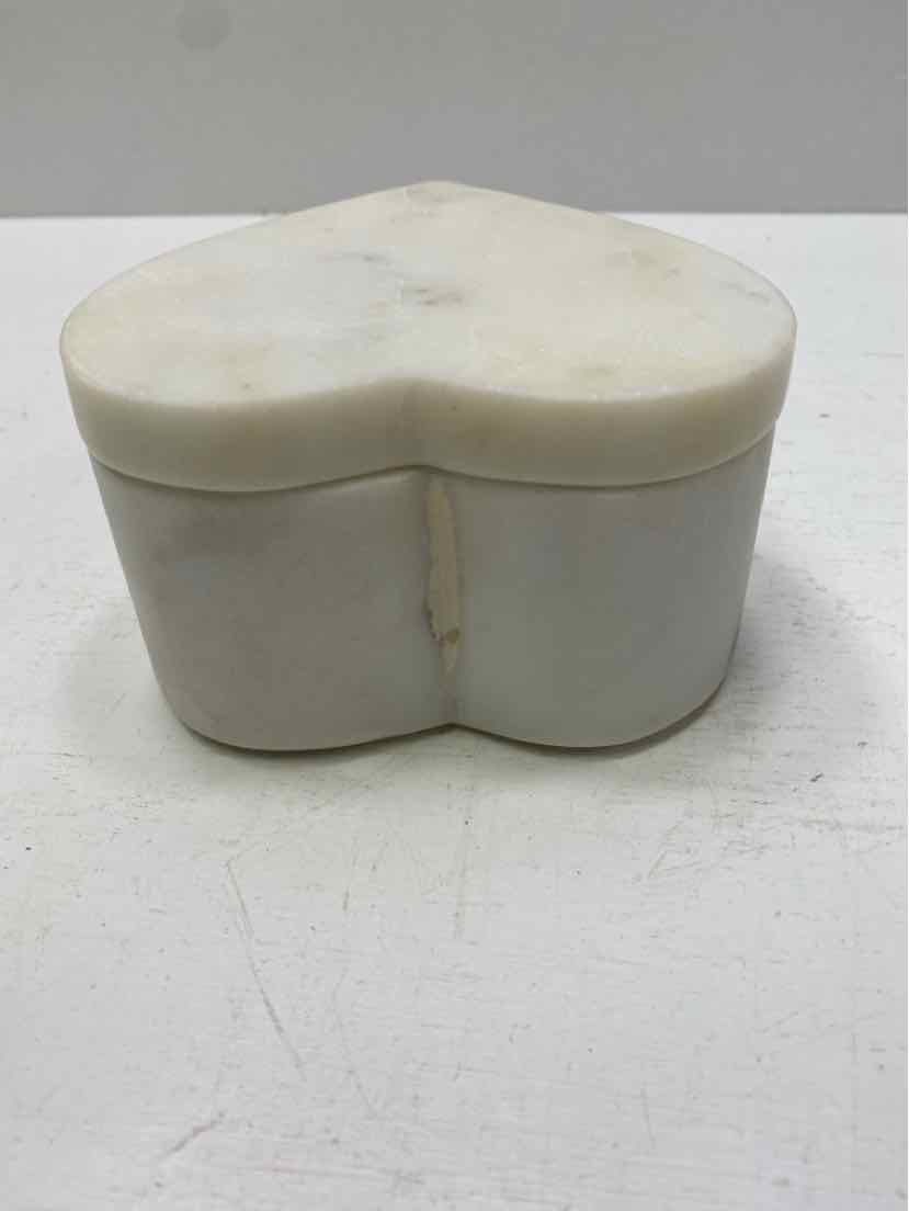 Figurine