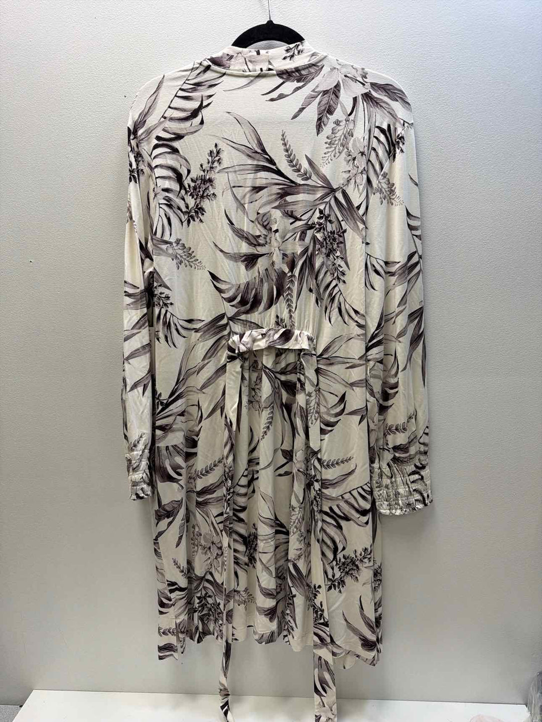 SOMA Size L Robe