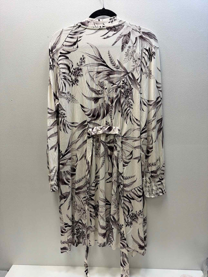 SOMA Size L Robe