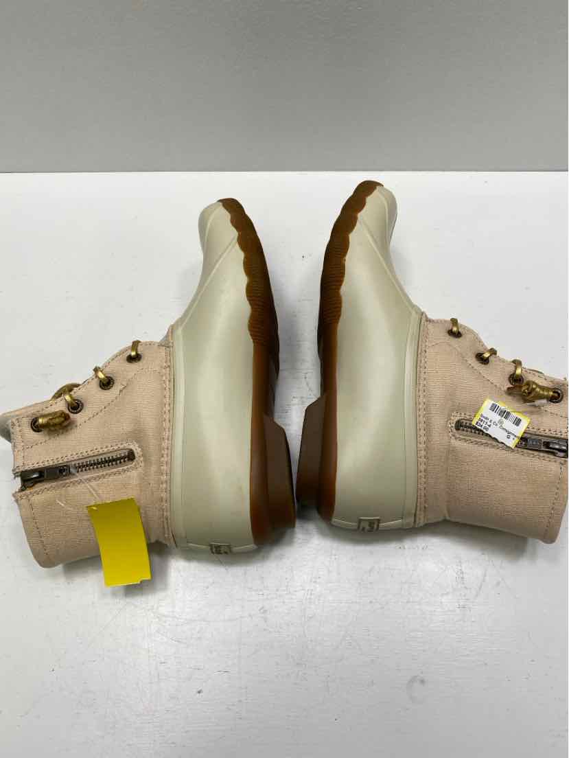 Sperry 7.5 Boots
