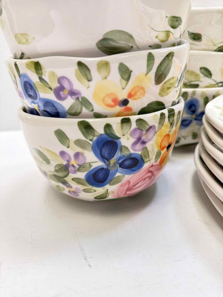 Mariams garden dish set