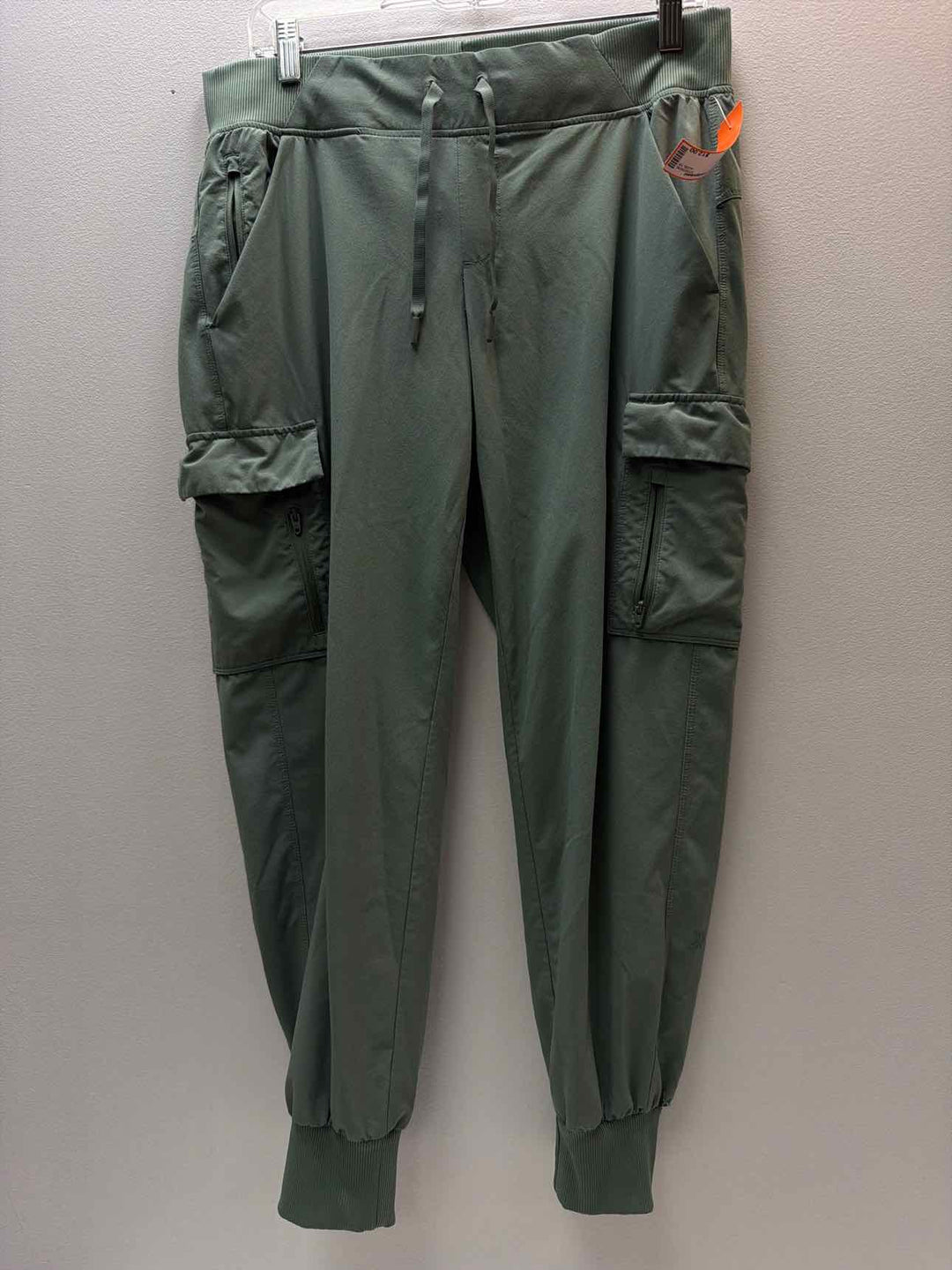 Size M/L? Joggers