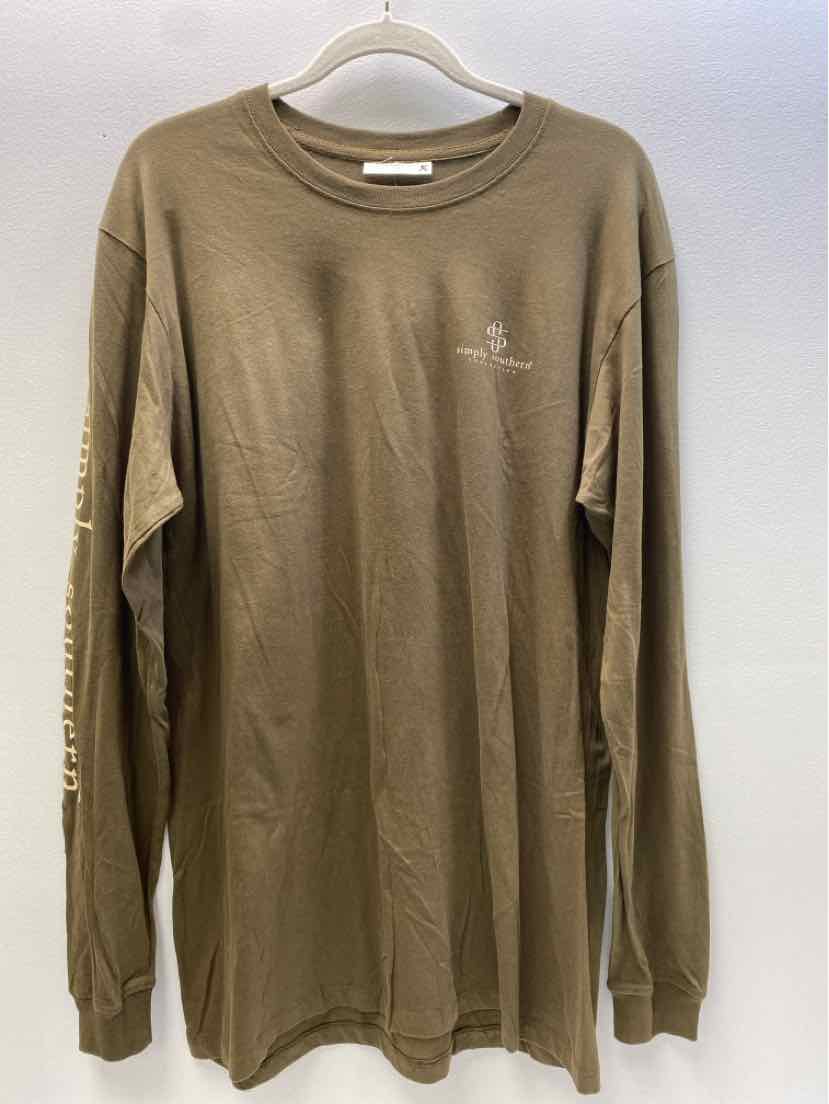 Simply Southern Size L T-shirt