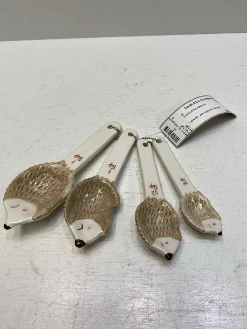 measuring spoons