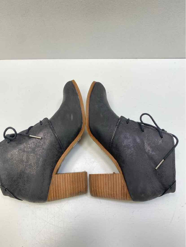 Toms 8.5 Booties