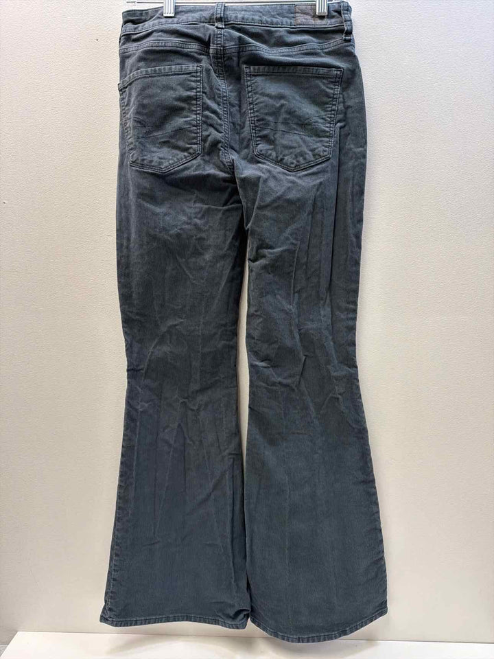 American Eagle Size 6 Corduroy