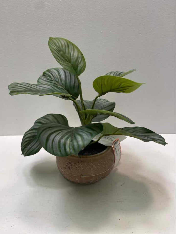 better homes & gar Garland/Greenery