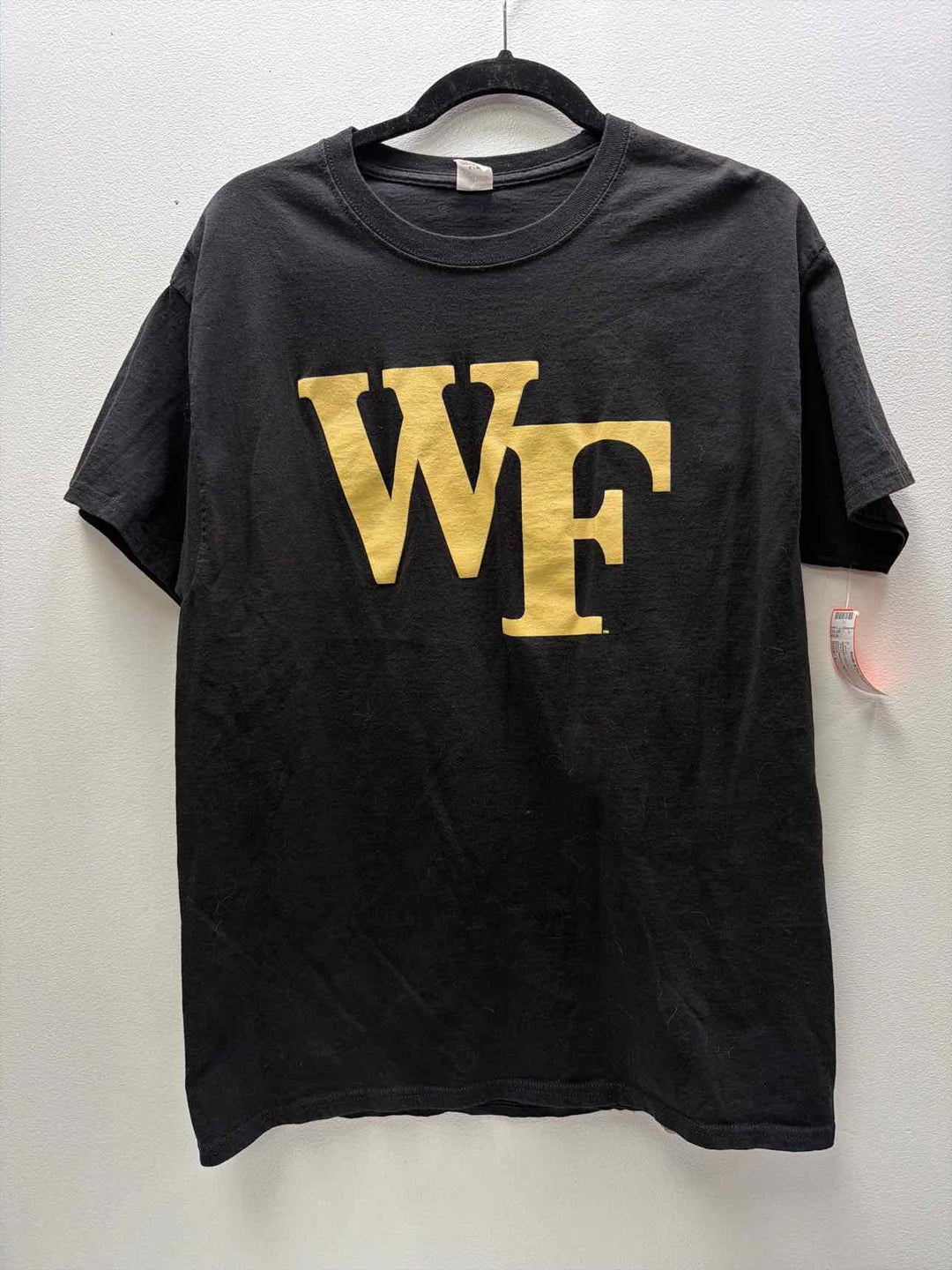 Hanes Size L T-shirt