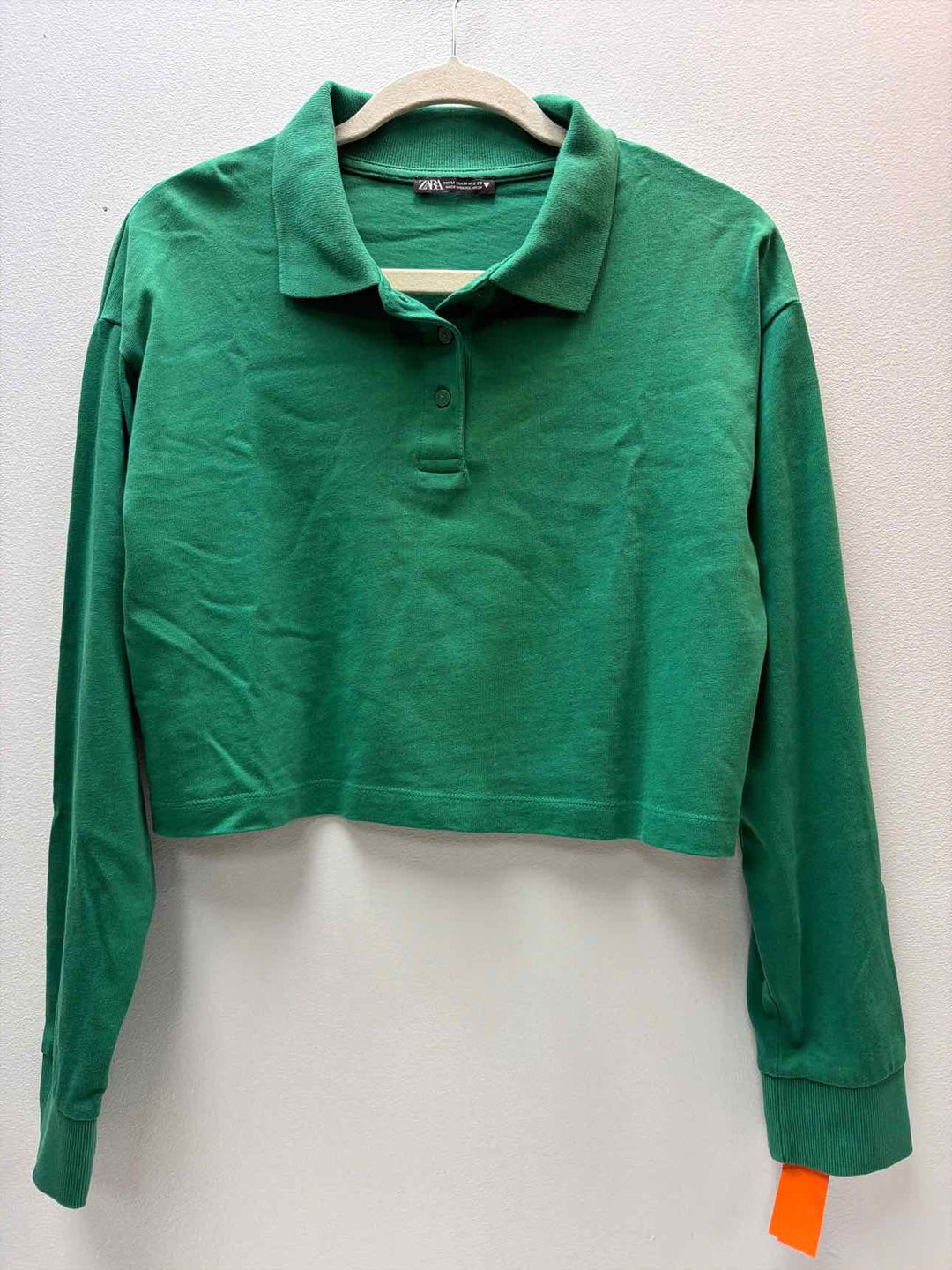 ZARA Size M Three button collar
